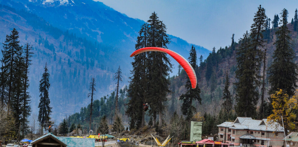 Paragliding adventure in Himachal Pradesh, Manali and Kangra